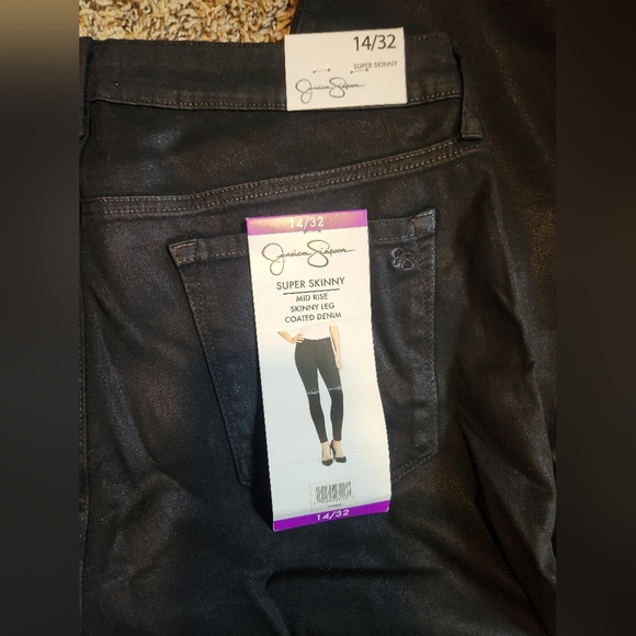 Jeans - Picture 3 of 3